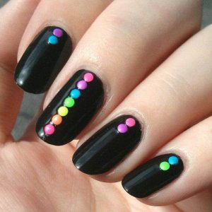 doting nail design