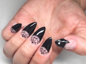 halloween-nail-art-spider-webs