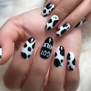 nail print cow