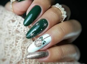 green xmas nail art design