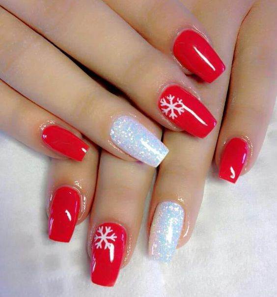 red and silver christmas nail art designs