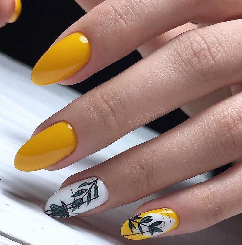 yellow nails designs 2021