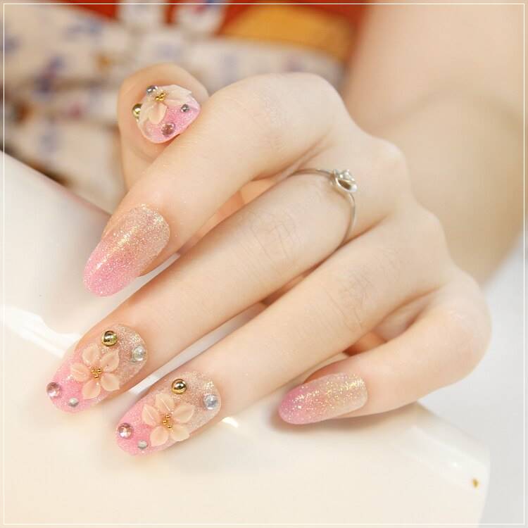 flower-pattern-nail-stick-nail-art design-