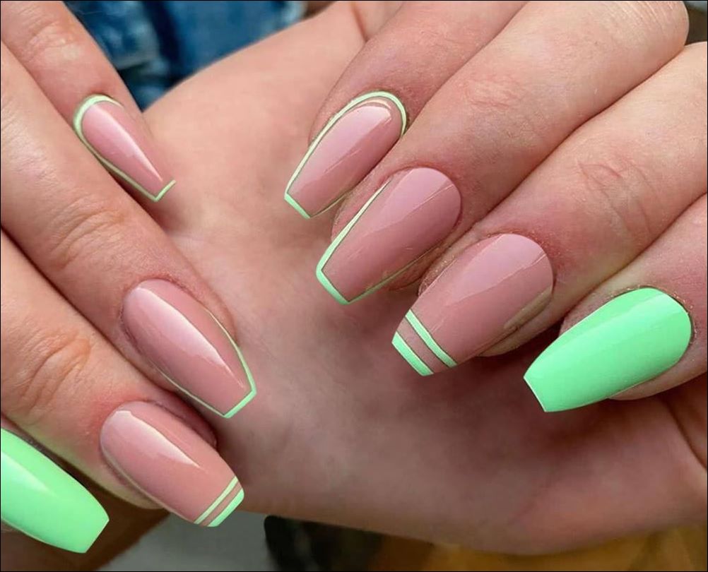 mint green nail art